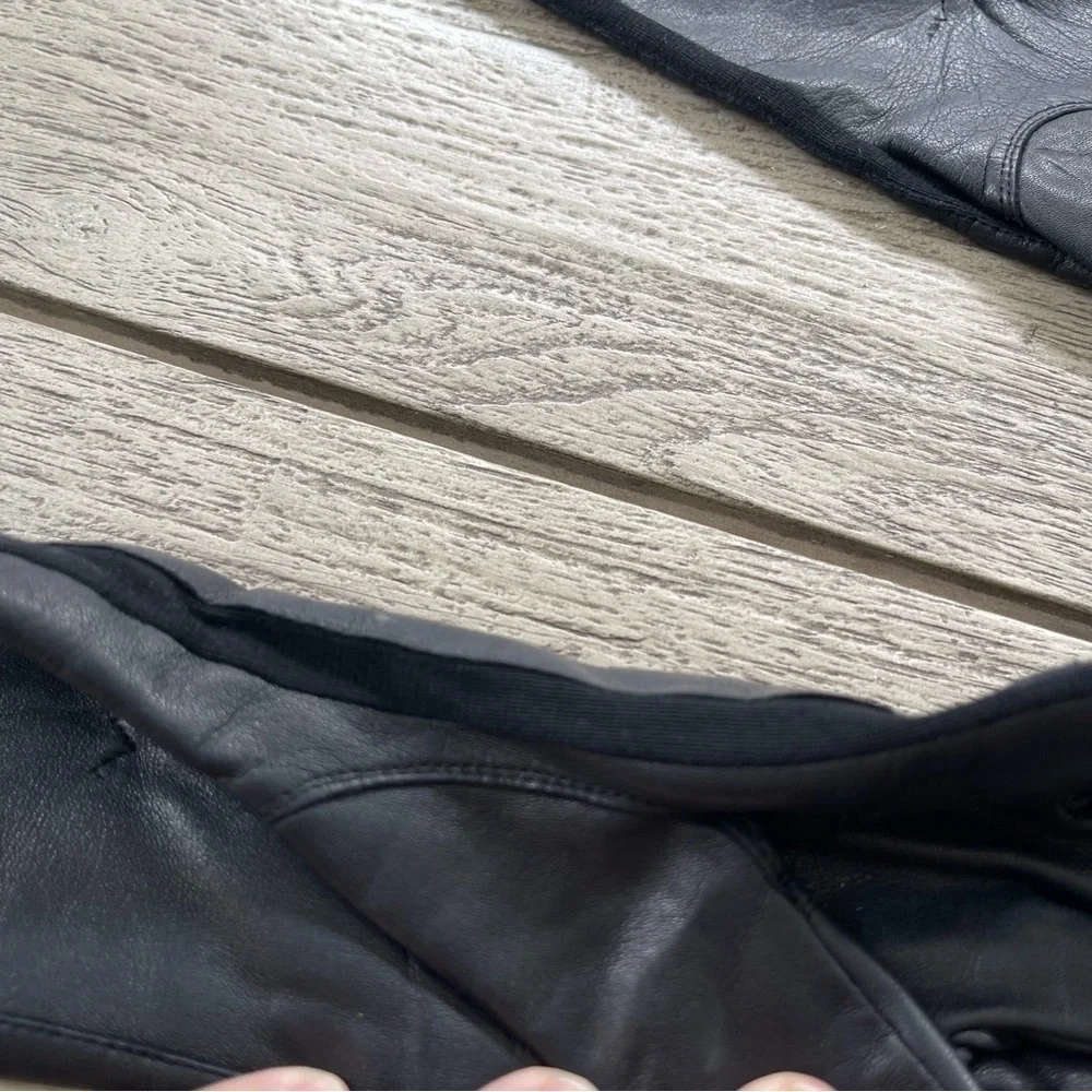 Vintage Ladies Black Leather Gloves